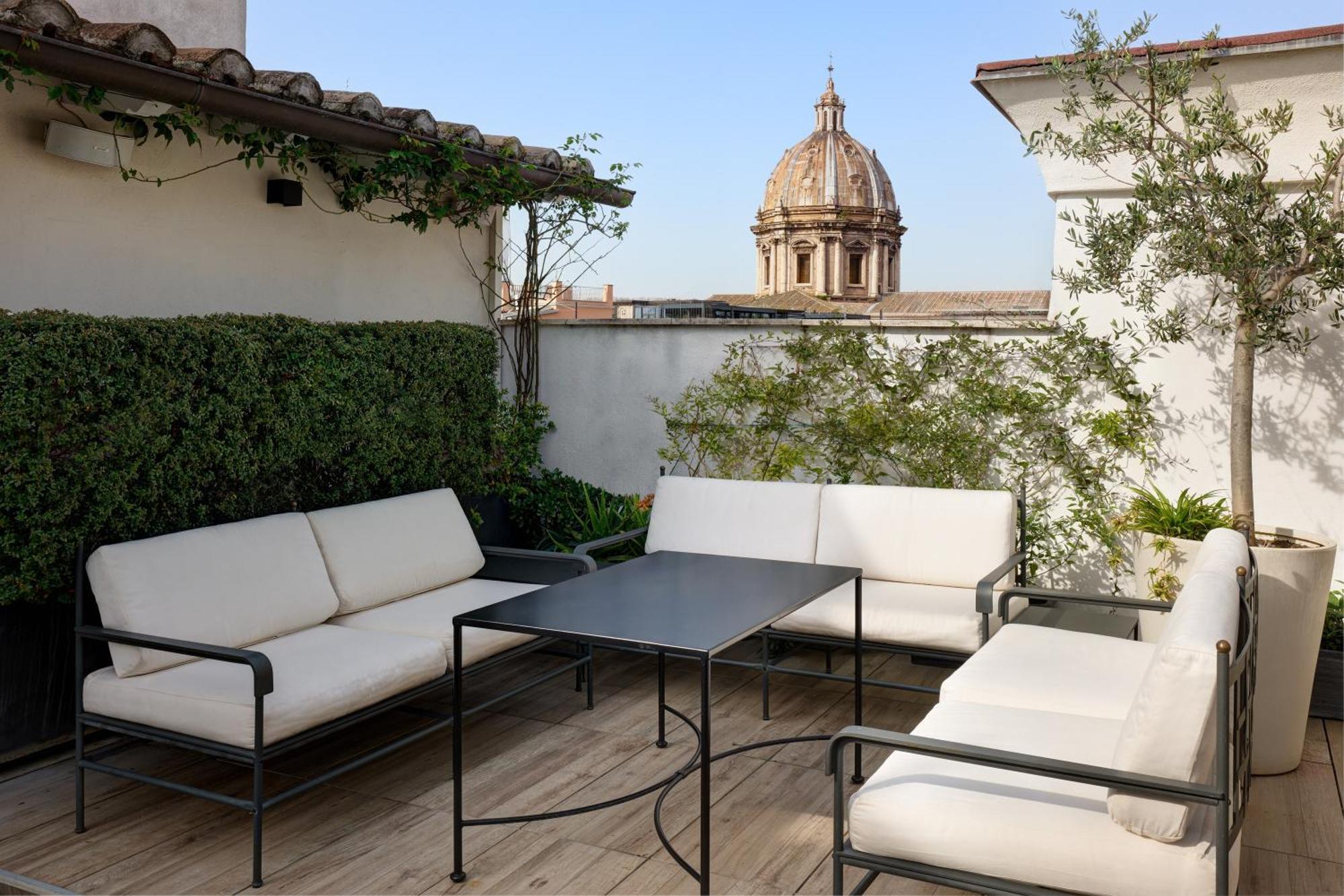 Terrace Pantheon Relais Hotel
