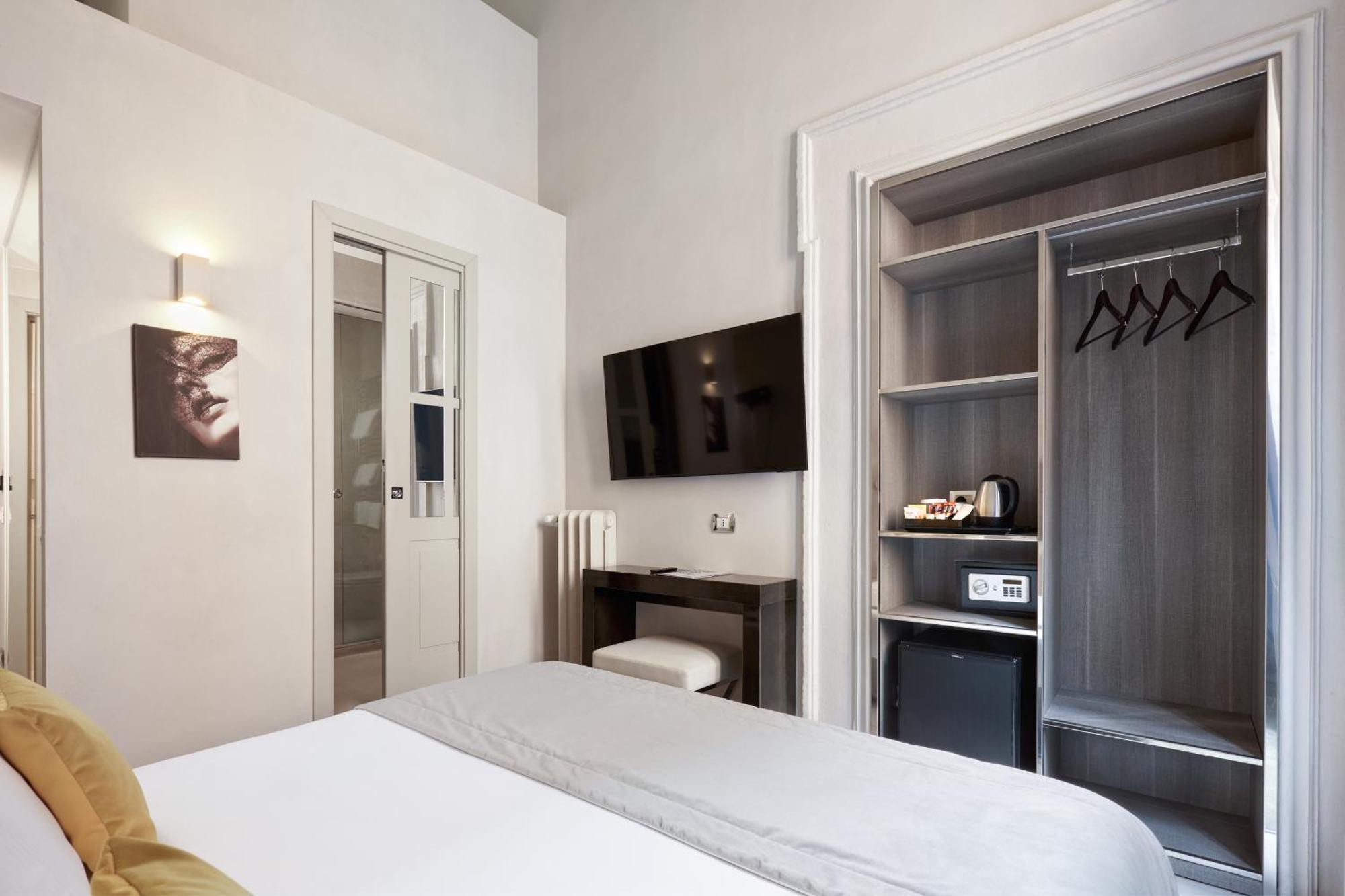 Terrace Pantheon Relais Hotel 4*
