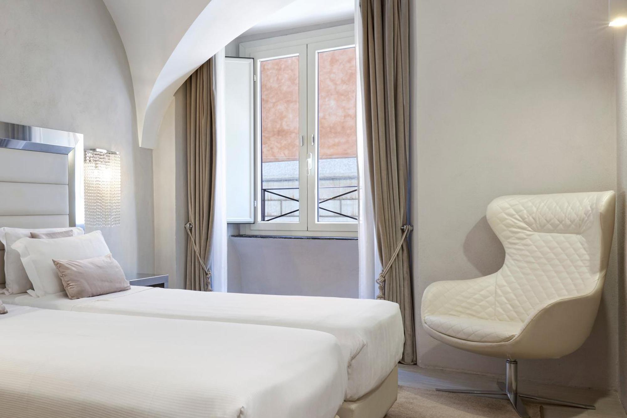 Terrace Pantheon Relais Roma