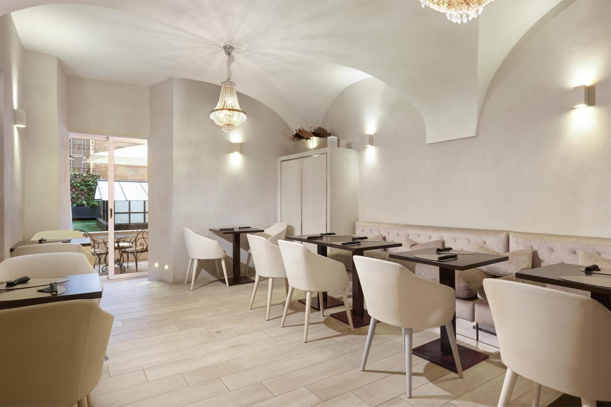 Terrace Pantheon Relais 4*